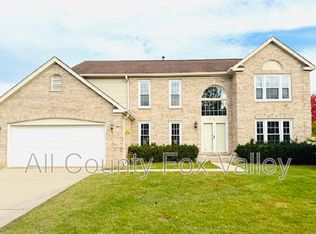 3121 Indian Creek Dr, Buffalo Grove, IL 60089