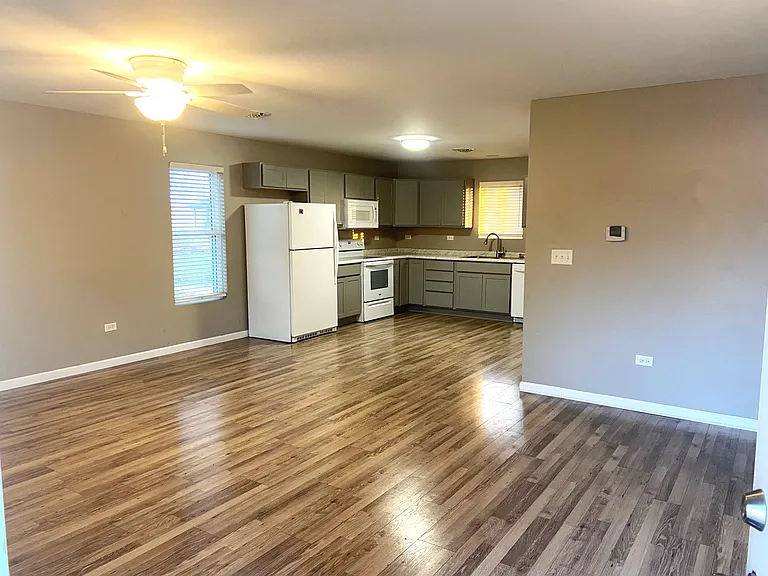 517 W Park St — Photo 4