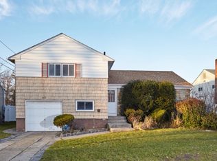 1815 Andrea Rd, East Meadow, NY 11554