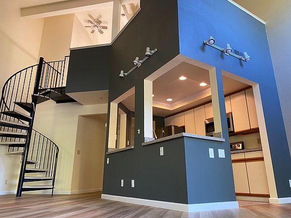 5th image of 2623 Willowbrook Ln Unit 122