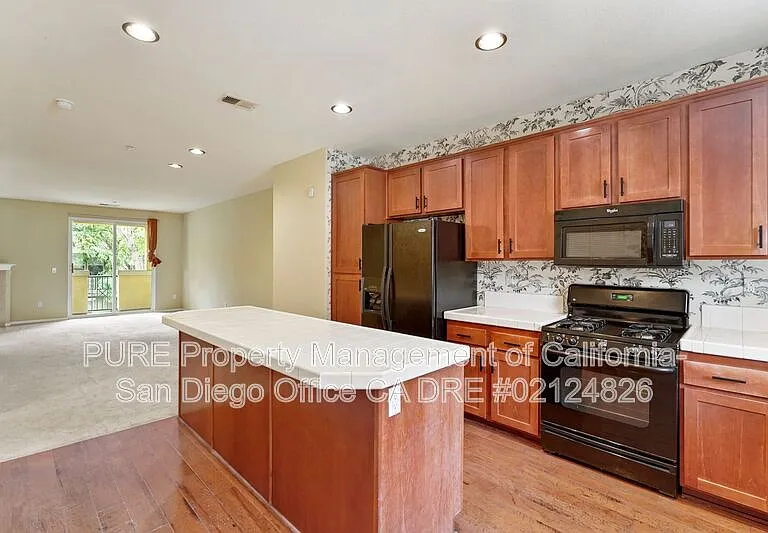 2709 Persimmon Ct — Photo 7