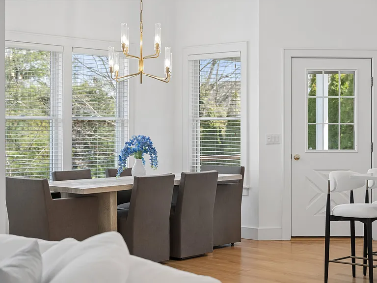 10 Peconic View Ct — Photo 8