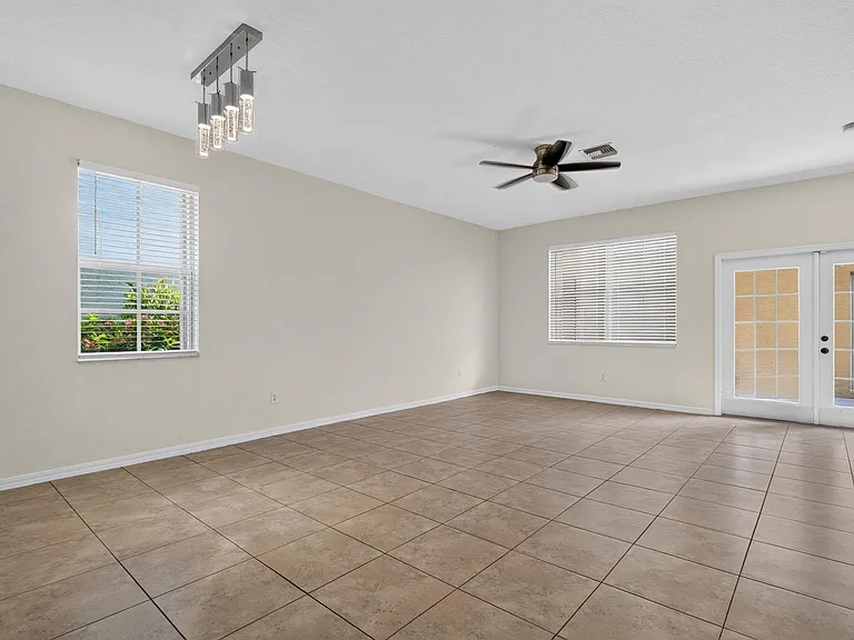 158 W Thatch Palm Cir — Photo 11