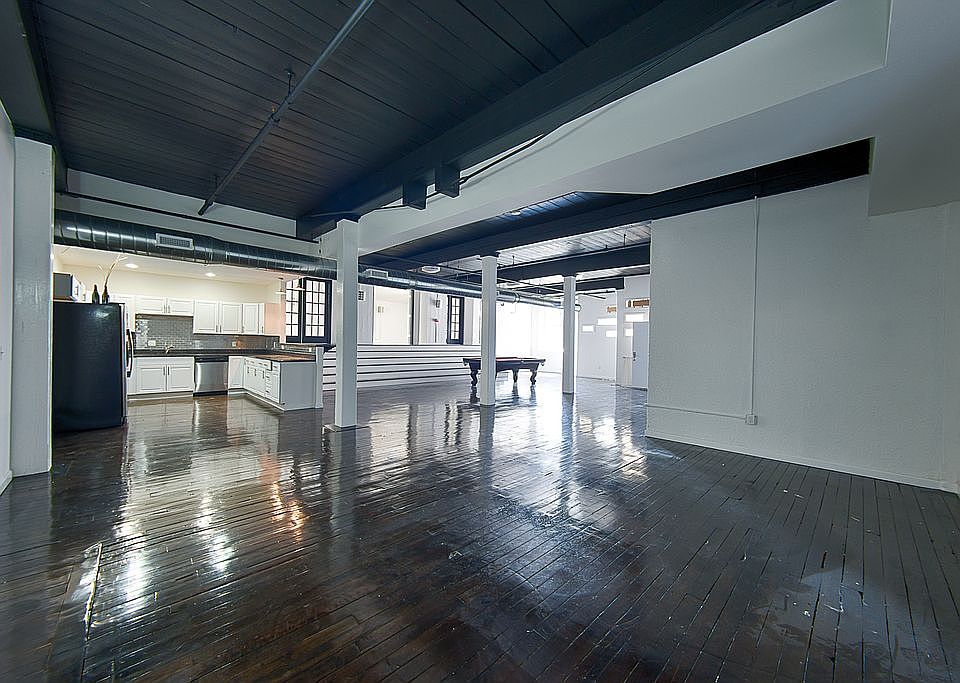1st image of 404 Roosevelt Ave #203G