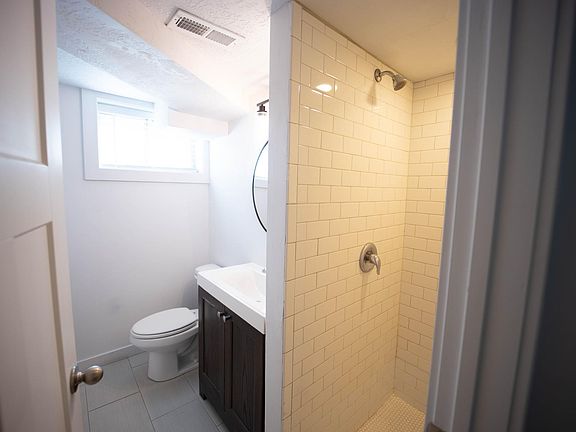 5th image of 1653 E Parkway Ave