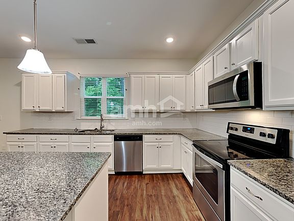 3rd image of 3587 Okelly Dr