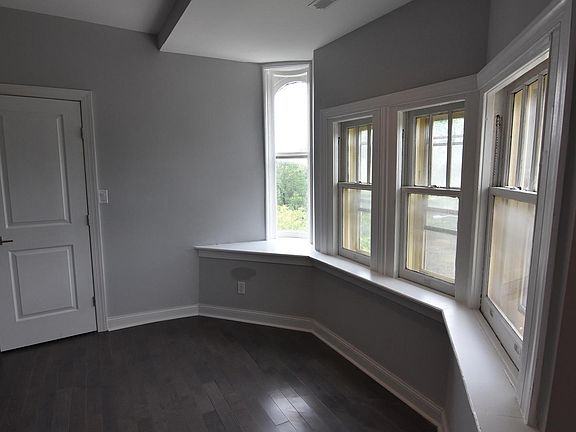 2nd image of 4106 Parkside Ave #1D