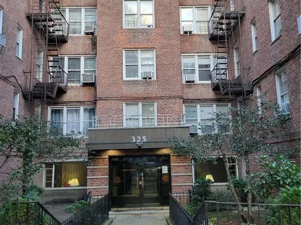 325 E 201 Street #2 H, Bronx, NY 10458