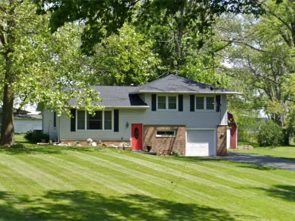6126 Thomas Rd, Decatur, IL 62521