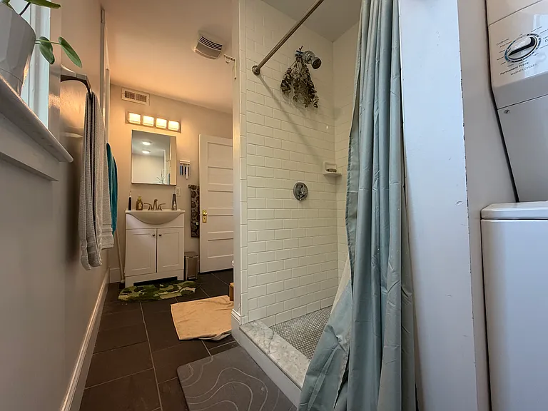 37 Magoun St #3 — Photo 14
