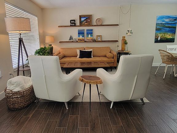 3rd image of 3705 Miriam Dr