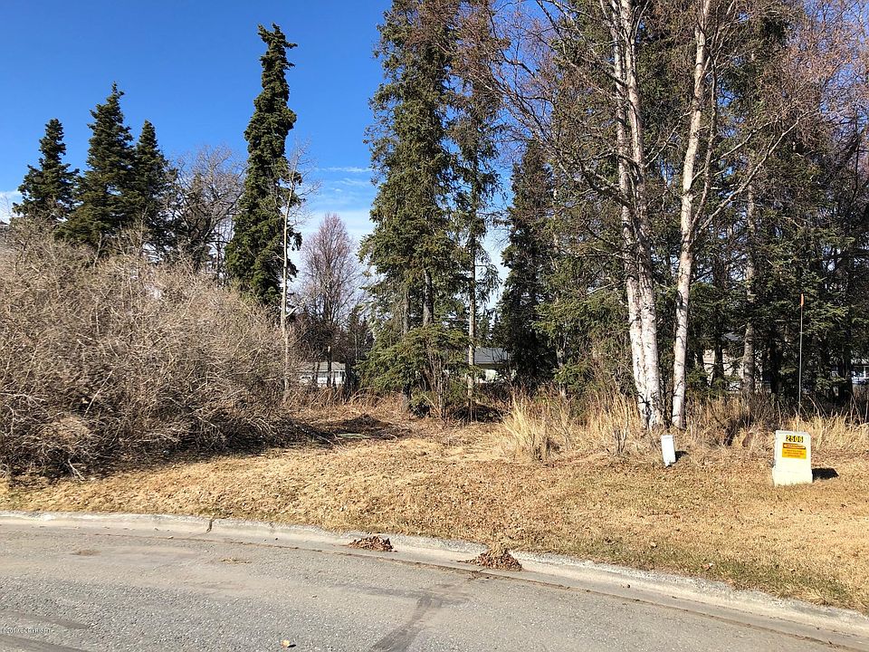 1st image of 1604 Salmo Cir