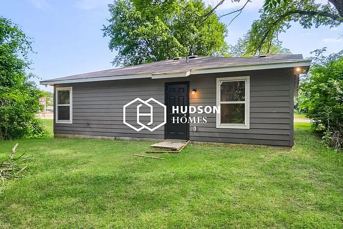 608 Preston St — Photo 12