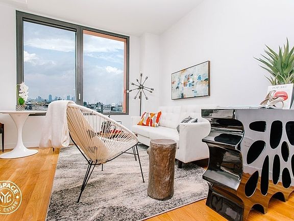 4th image of 123 Melrose St #1683