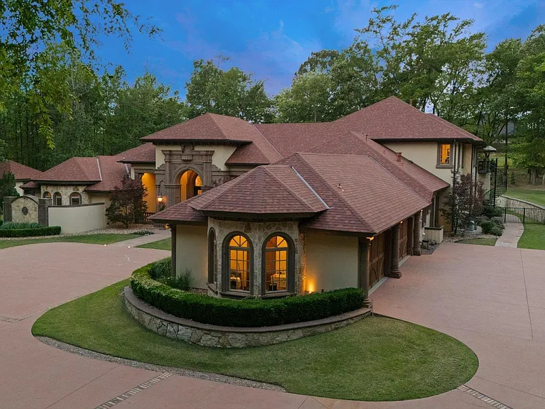 3705 Champions Ridge Ln — Photo 47
