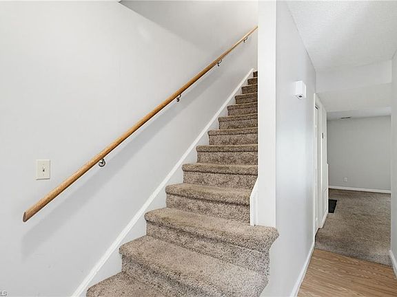 3rd image of 3730 Heathrow Dr