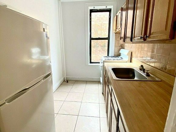 3rd image of 41-52 49th St #3B