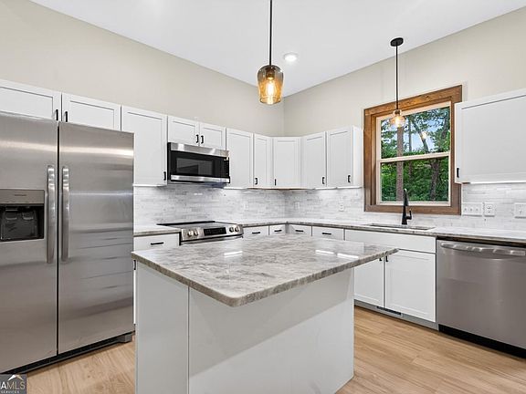 2nd image of 579 Julep Ct