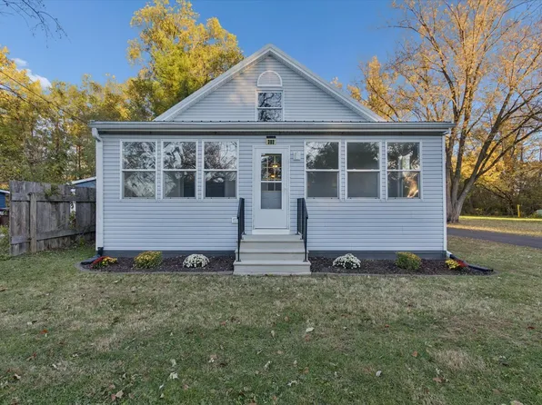 303 S Ferry St, Rockton, IL 61072