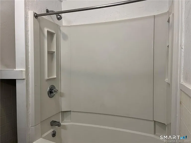 47 Windham Ave #4 — Photo 4