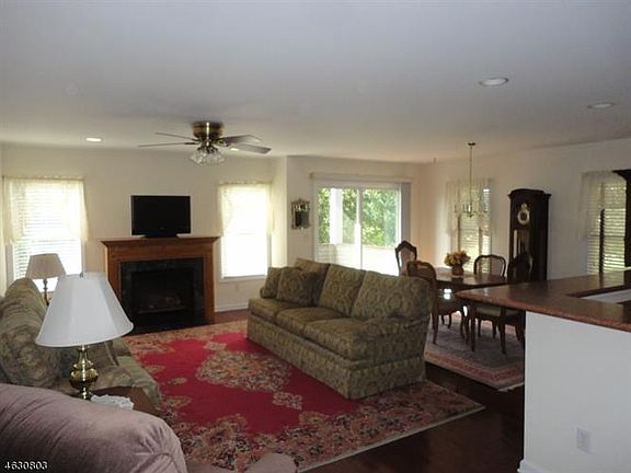 2nd image of 25 Bourne Cir #205