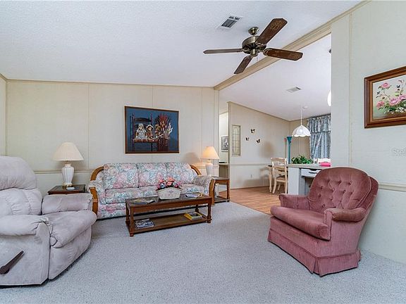 5th image of 755 Butterfield Cir