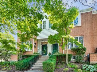 1129 Pine St, Glenview, IL 60025