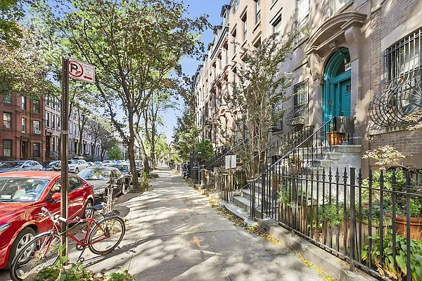 Rented by Ivey North LLC | media 4