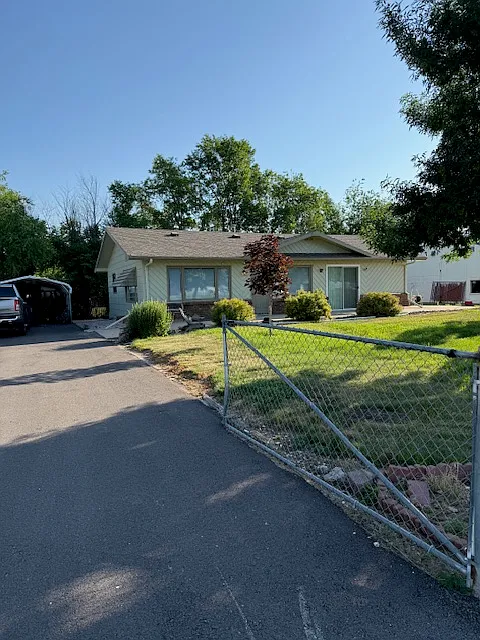 302 Box Elder Rd W