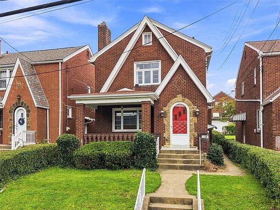2nd image of 1135 Premier St