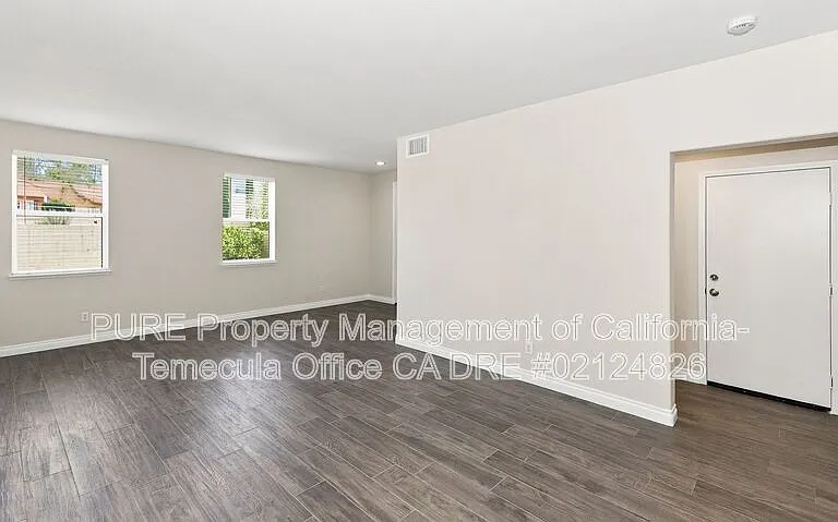 33926 Channel St — Photo 3