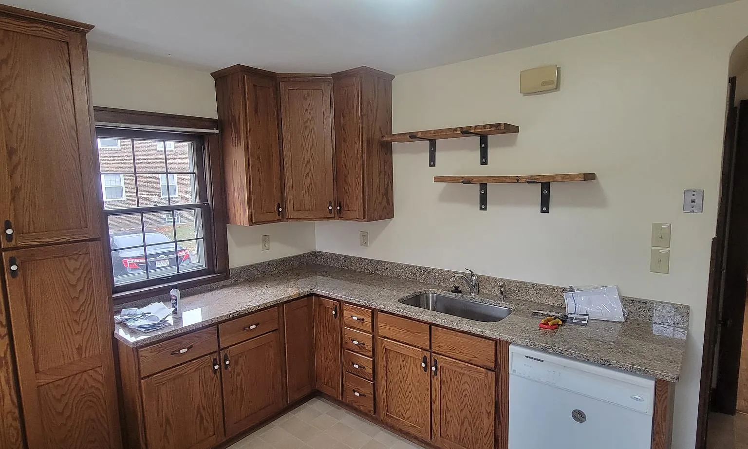 3 bed, 1170 sqft, $1,650 — Photo 3