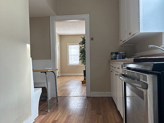 3rd image of 3240 Stevens Ave #1