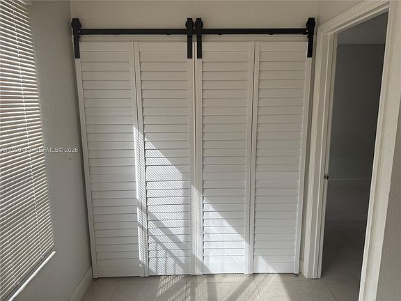 5th image of 3330 Pinewalk Dr N APT 1623