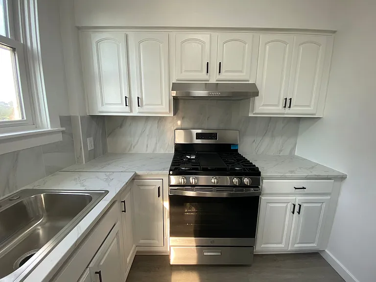 52 Amherst Ave — Photo 11