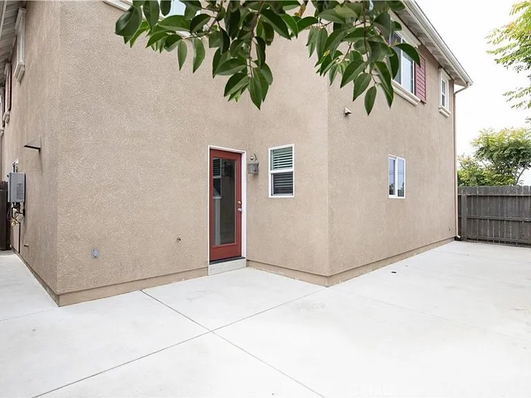 1425 Crown Cir — Photo 5