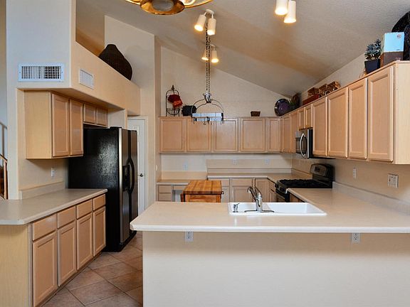 5th image of 1302 W Seven Falls Pl