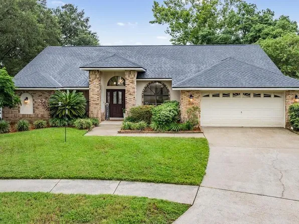 607 Grand National Pl, Seffner, FL 33584