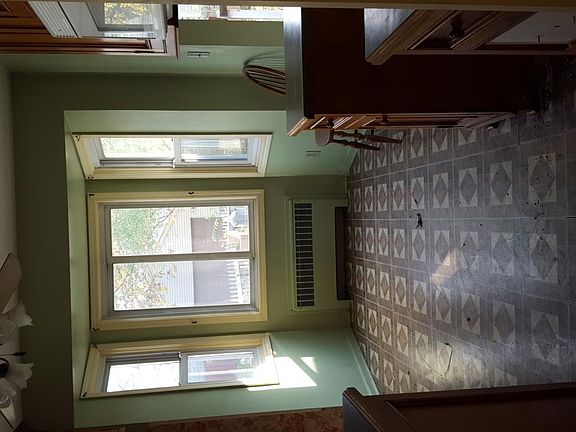 2nd image of 723 Kensington Ave