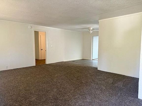 3rd image of 15623 Jasmine Avenue