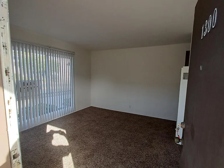 1300 Manhattan Beach Blvd #1300 — Photo 8
