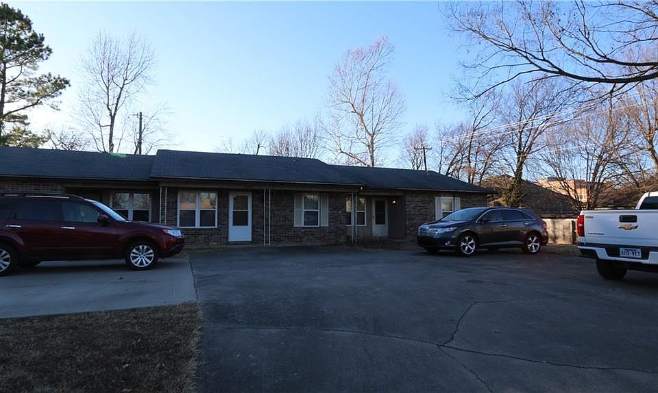 2nd image of 2935 N Susan Carol Ln