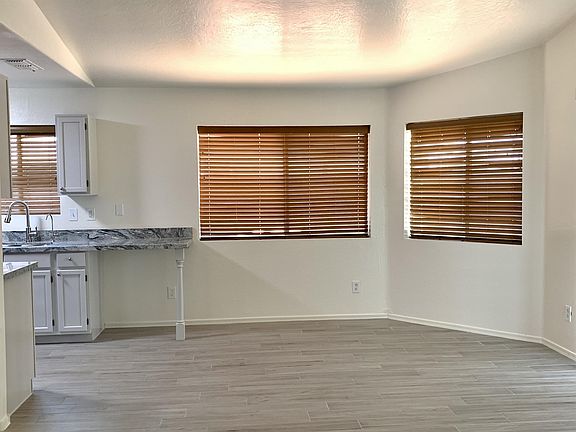 Eat-In Kitchen Area