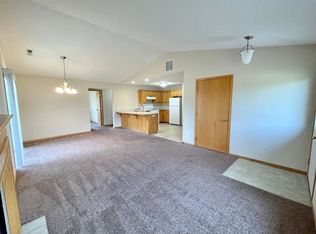 633 W 9th St W #B, New Richmond, WI 54017