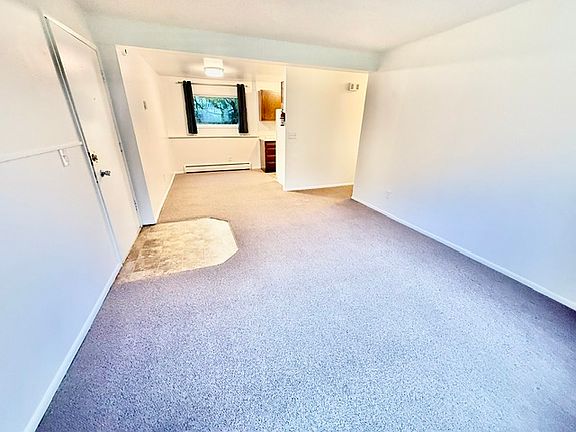 4th image of 4131 Grape Pl #6