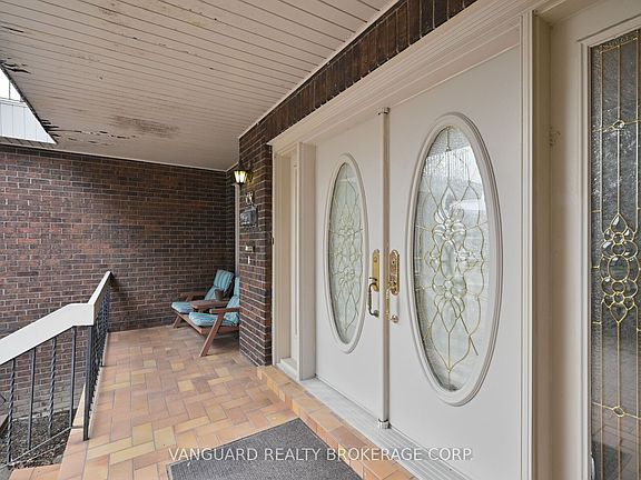 4th image of 313 Firglen Rdg