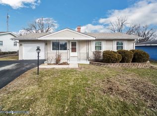 6 Shore Ct, Oswego, IL 60543