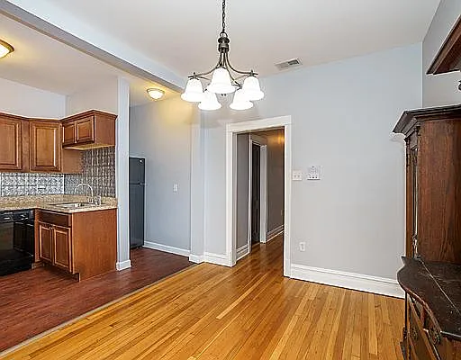 1104 W Dickens Ave #1 — Photo 4