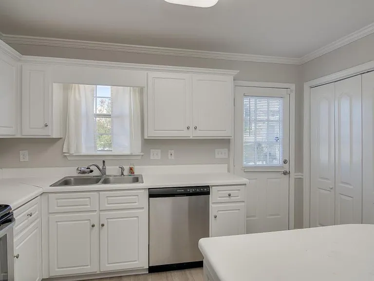 2525 Commons Trce — Photo 15