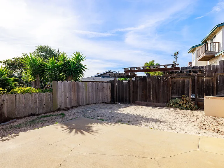 1225 Mescal St #B — Photo 17